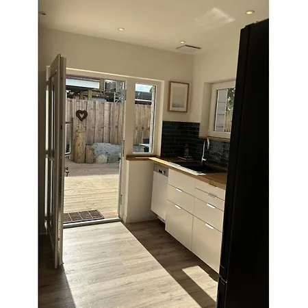 Friesenstuv Modern Retreat *